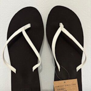 Reef Brown & White Flip Flops Size 8